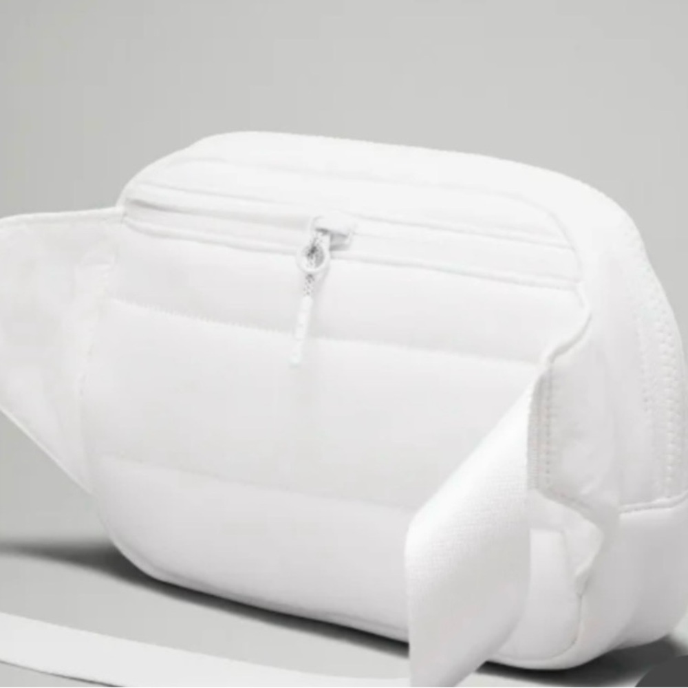 Lululemon Athletica White Quilted Bag ✨CROSSBODY BAG ✨ - Picture 7 of 7